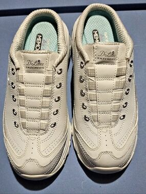 Skechers D'Lites - Bright Sky Leather Sneakers Cream US 7